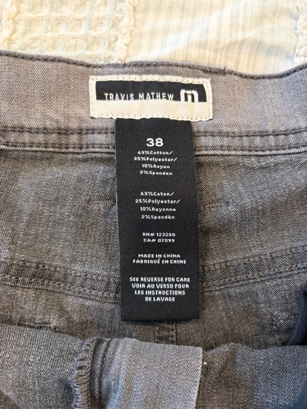 TravisMathew Legacy Featherweight Jeans Gray Stretch Golf Pants Men’s 38x32 - Picture 5 of 8
